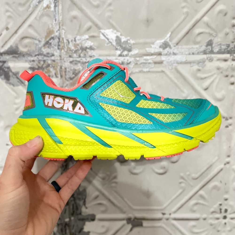 HOKA ONE ONE WOMEN'S CLIFTON 1